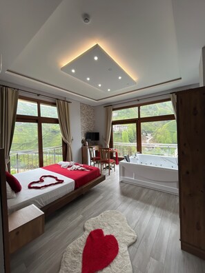 Romantic Double Room | Frette Italian sheets, premium bedding, desk, laptop workspace - Vadidekal Suit Hotel (Ardesen)