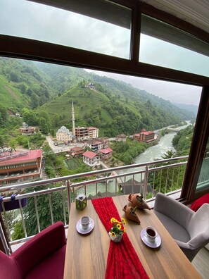 View from room - Vadidekal Suit Hotel (Ardesen)