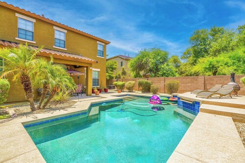 Pool, Movie Room, Games, Grill!