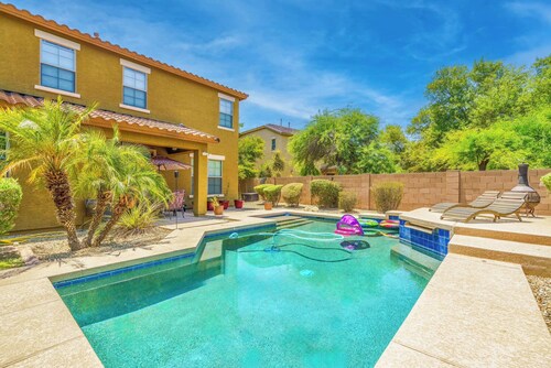 Pool, Movie Room, Games, Grill!