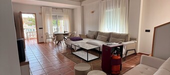 Villa near the beach to enjoy the sea and the mountains.