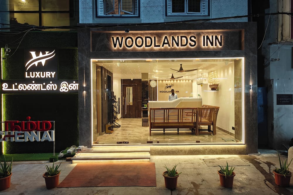 Woodlands Inn