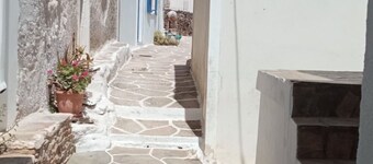 Chora Cozy Studios - Kythnos
