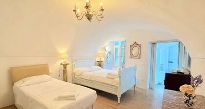 Sleeps 8 Casa Valentino Isolabona Liguria Italy Free parking WIFI Sun Terrace
