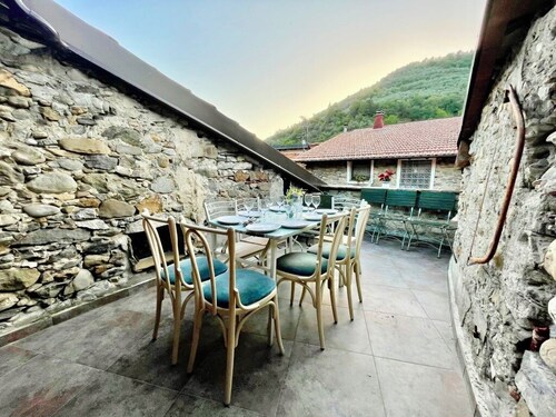 Sleeps 8 Casa Valentino Isolabona Liguria Italy Free parking WIFI Sun Terrace