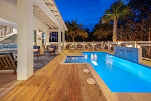 Een verwarmd zwembad