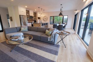 Televisión, chimenea