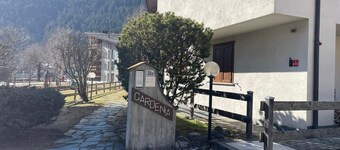 MOUNTAIN VIEW HOUSE, WITHIN WALKING DISTANCE OF BORMIO, LIVIGNO AND SKI LIFTS, WITH GIARDI