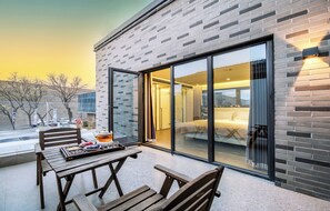 Superior Double Room, City View