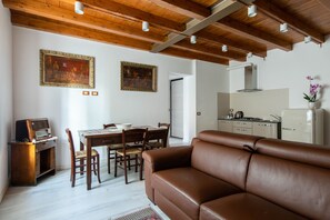 TV - Varenna Vintage by Wonderful Italy (Perledo)