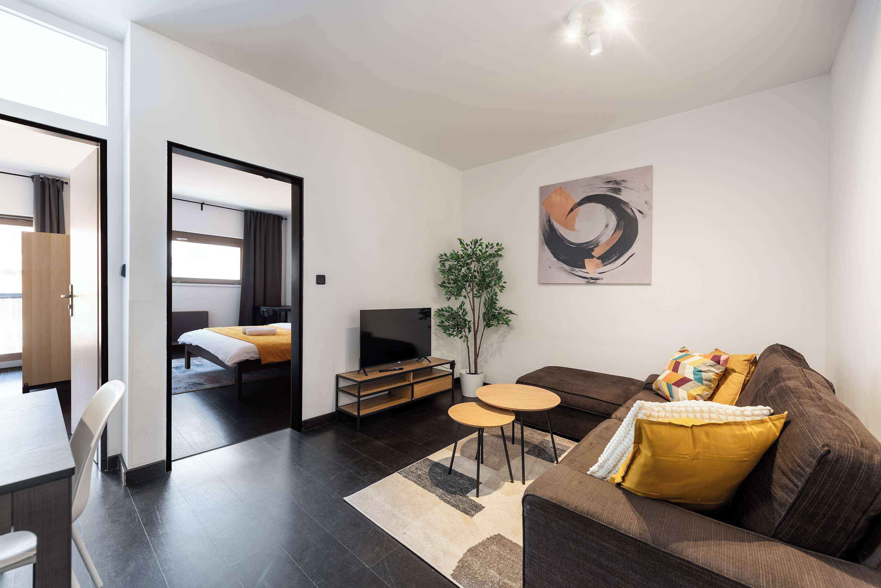 3 bedrooms, desk, iron/ironing board, WiFi