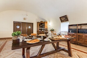 Dining - Tenuta Pantano Borghese - Apartment 16 (Monte Compatri)