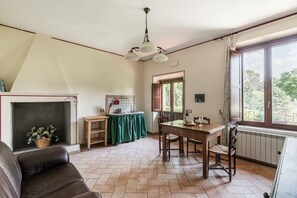 TV - Tenuta Pantano Borghese - Apartment 18 (Monte Compatri)