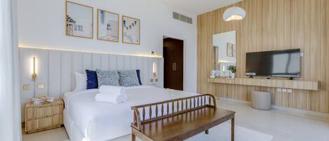 5 bedrooms, in-room safe, iron/ironing board, free WiFi