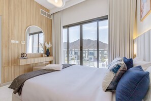 5 bedrooms, in-room safe, iron/ironing board, free WiFi