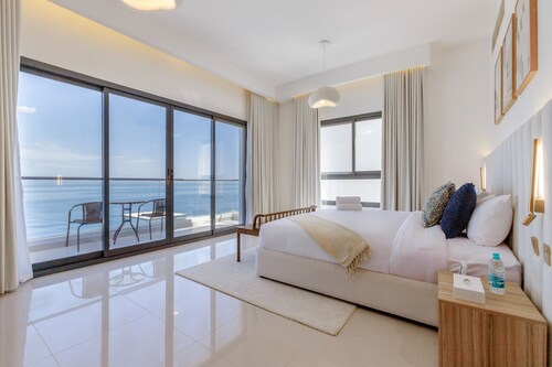 Sea Views 4BR + Assistant's Room Villa with Heated Pool, Sharm - Al Dana Villa