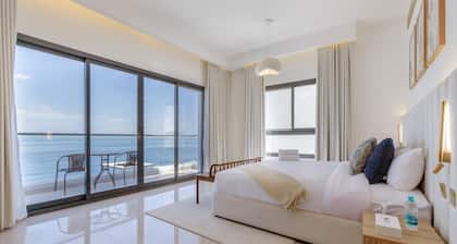 Sea Views 4BR + Assistant's Room Villa with Heated Pool, Sharm - Al Dana Villa