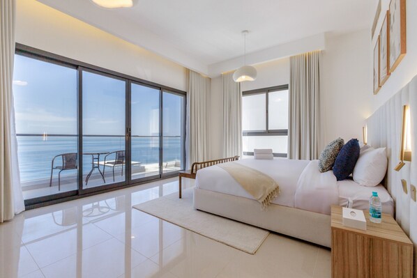 5 bedrooms, in-room safe, iron/ironing board, free WiFi