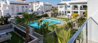 Sunset Paradise - Sleeps 4, Pool, Terrace & Views