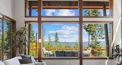 Mountain Views! Hot Tub/GameRm/Summer Pool Access & 1PM In/Out