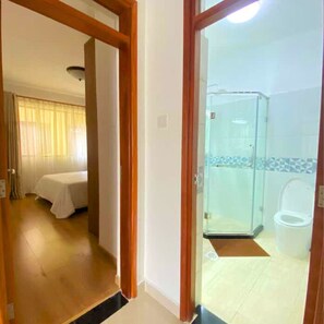 Shower, towels, soap, toilet paper - Gorgeous fully furnished 3-bedroom home in exclusive Kileleshwa/Gym/Playground (Nairobi)