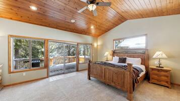 4 bedrooms, desk, free WiFi, bed sheets