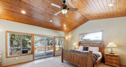 Artisan Chalet: Pet Friendly, Deluxe Kitchen, Games