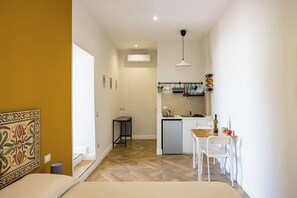 Room San Martino | Eget kjøkken | Kjøleskap, kokeplater og kjøkkenutstyr