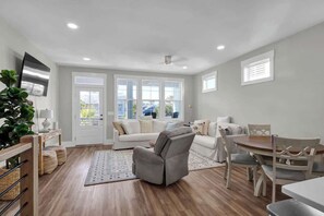 TV - Shenanigans on the Sea (SOS) (Carolina Beach)