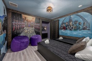 6 bedrooms, iron/ironing board, WiFi, bed sheets