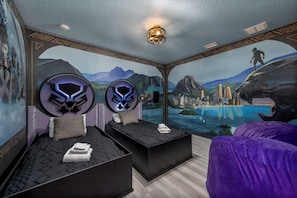 6 bedrooms, iron/ironing board, WiFi, bed sheets