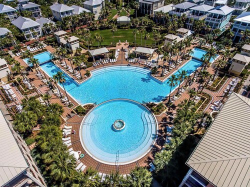 Newly Renovated! 5 Min Walk to Pool & Beach! ~ Tranquil Shores at Seacrest Beach