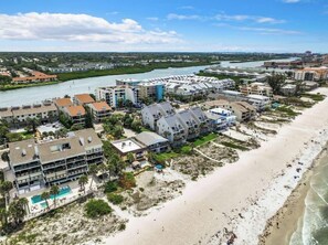 Beach nearby - Quiet Waters Condominium 4E-Perfect beach getaway! (Indian Shores)