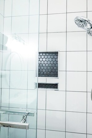 Shower, hair dryer, towels, soap - Ocean Breeze Retreat: Luxe Golf & Poolside Living (Myrtle Beach)