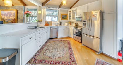 2 Mi to Ocean: Pet-friendly Abode in Aptos!