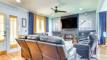 House (4 Bedrooms) | Front of property