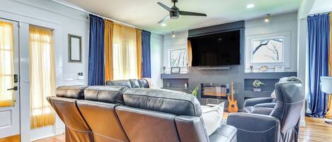 House (4 Bedrooms) | Front of property