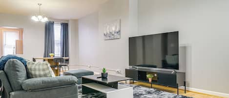 Apartment (2 Bedrooms) | Front of property