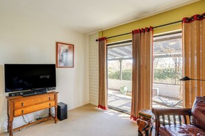 House (2 Bedrooms) | Interior - Golf Course Views: Prescott Home w/ Patios (Prescott)