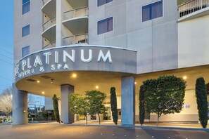 Apartment (1 Bedroom) | Interior - Luxury Condo Steps From Dining, Bars & Shows! (Las Vegas)