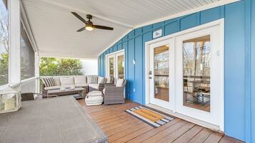 House (4 Bedrooms) | Front of property