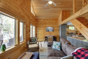 House (1 Bedroom) | Interior