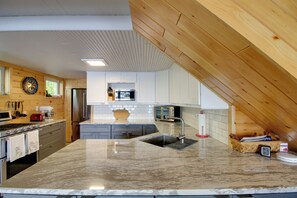 House (1 Bedroom) | Interior