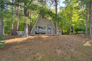 House (1 Bedroom) | Front of property - Quiet Deer River Cabin w/ Dock + Lake View! (Deer River)