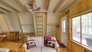 House (1 Bedroom) | Interior