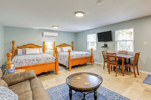 Apartment (0 Bedroom) | Interior