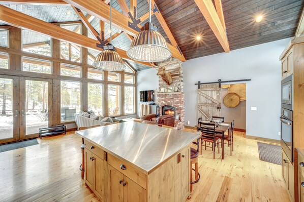 House (4 Bedrooms) | Interior - 'chelan Mountain Retreat' Chalet w/ Fire Pit! (Pateros)