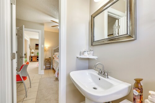 14 Mi to Raleigh: Charming Family Home!