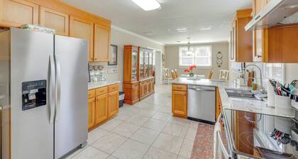 14 Mi to Raleigh: Charming Family Home!