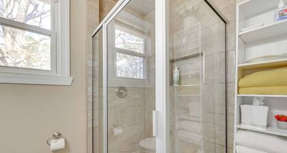 14 Mi to Raleigh: Charming Family Home!